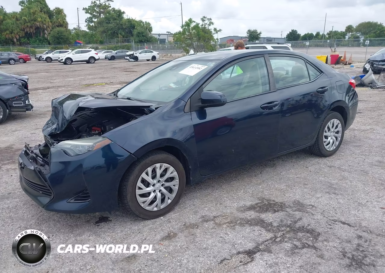 2017 Toyota Corolla Le VIN:5YFBURHE8HP728457 - 2