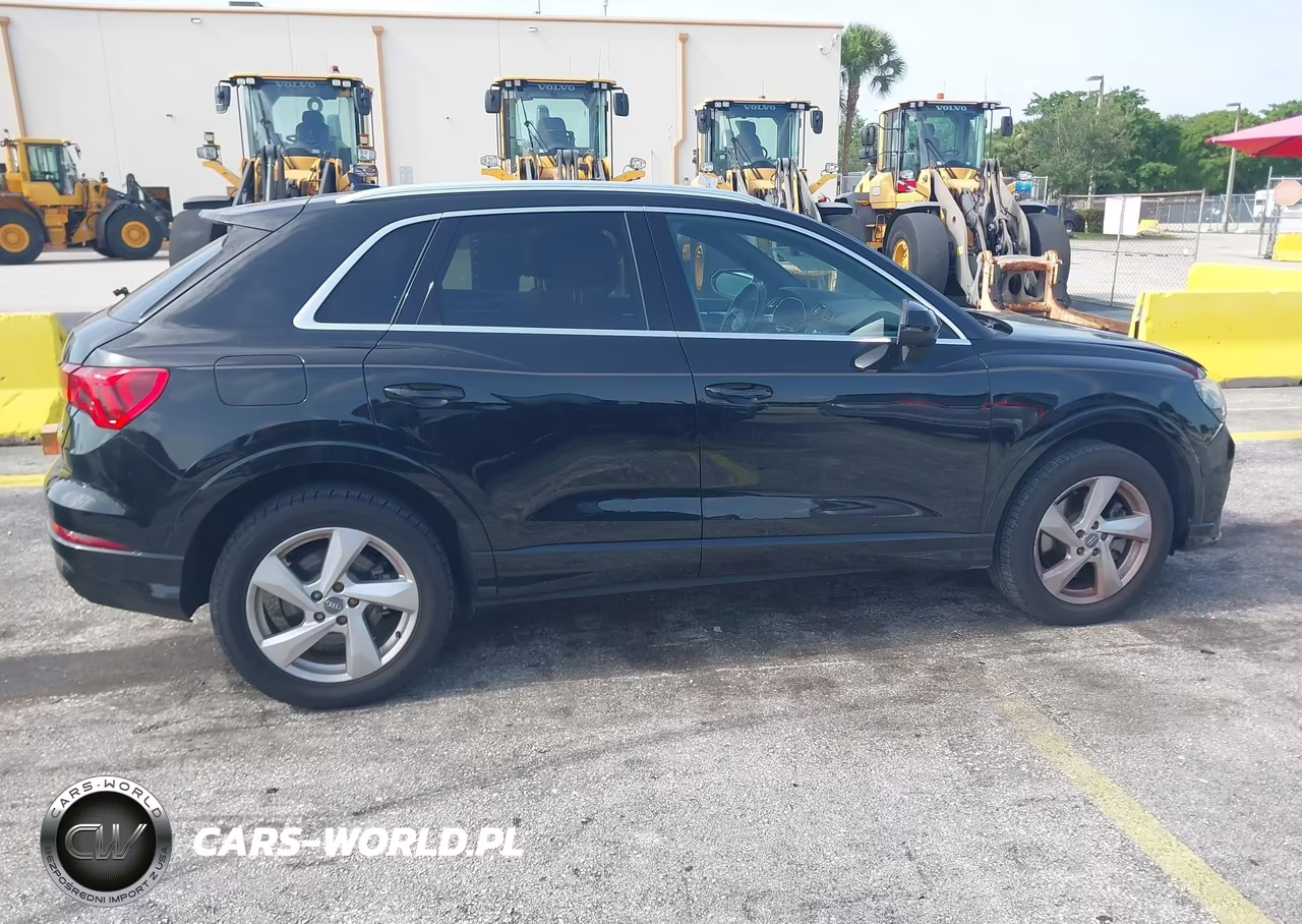 2020 Audi Q3 Premium VIN:WA1AECF30L1093930 - 13