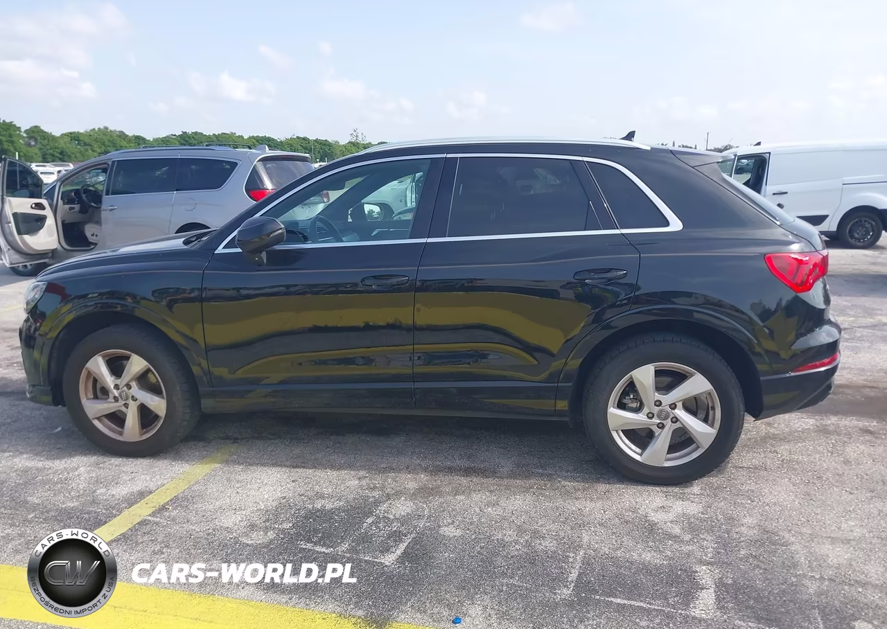 2020 Audi Q3 Premium VIN:WA1AECF30L1093930 - 14