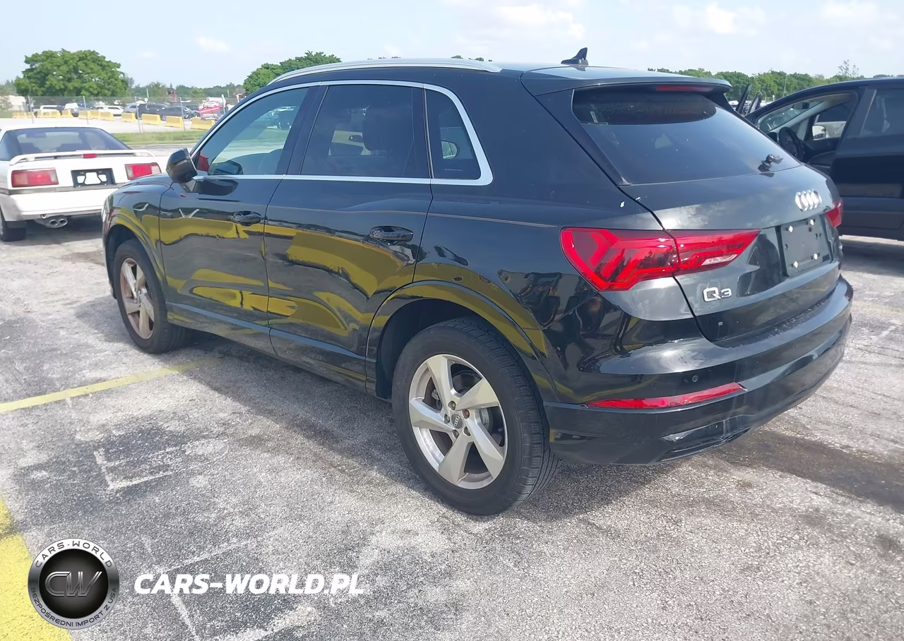 2020 Audi Q3 Premium VIN:WA1AECF30L1093930 - 3