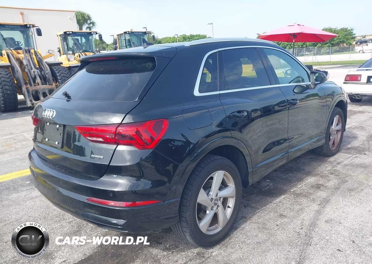 2020 Audi Q3 Premium VIN:WA1AECF30L1093930 - 4
