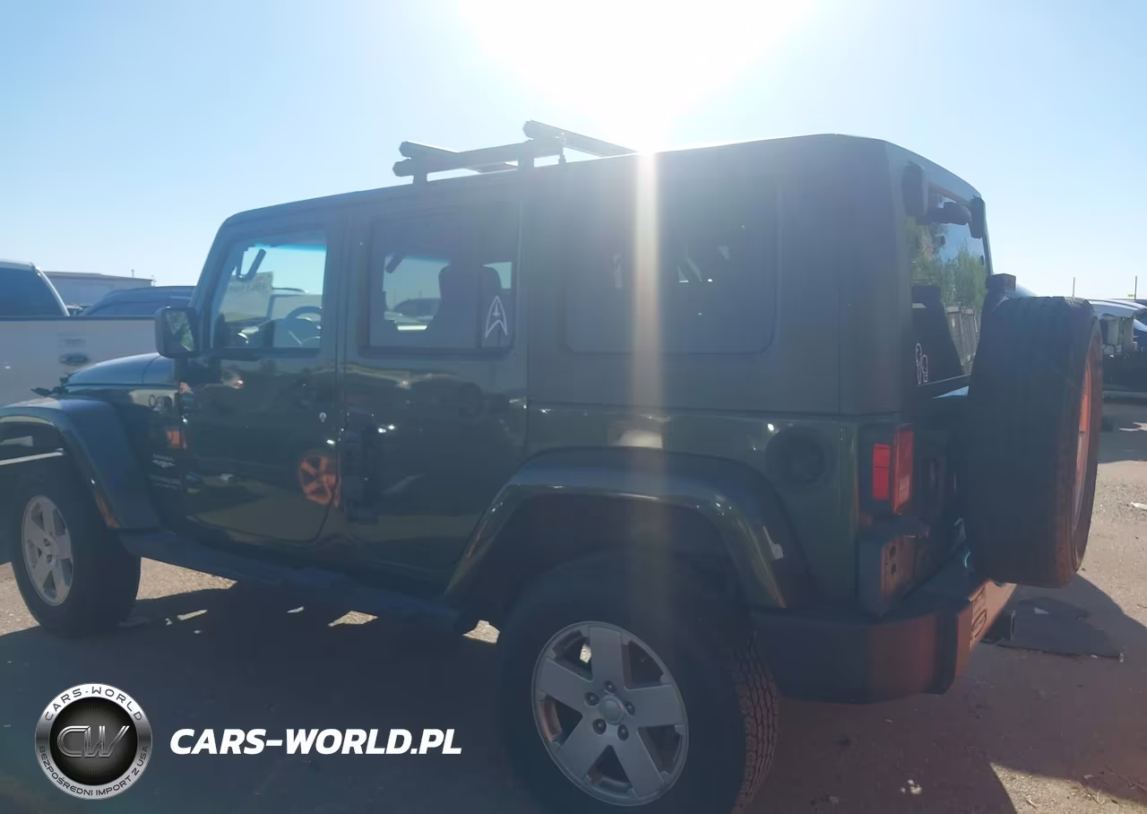 2008 Jeep Wrangler Unlimited Sahara VIN:1J4GA591X8L505505 - 3
