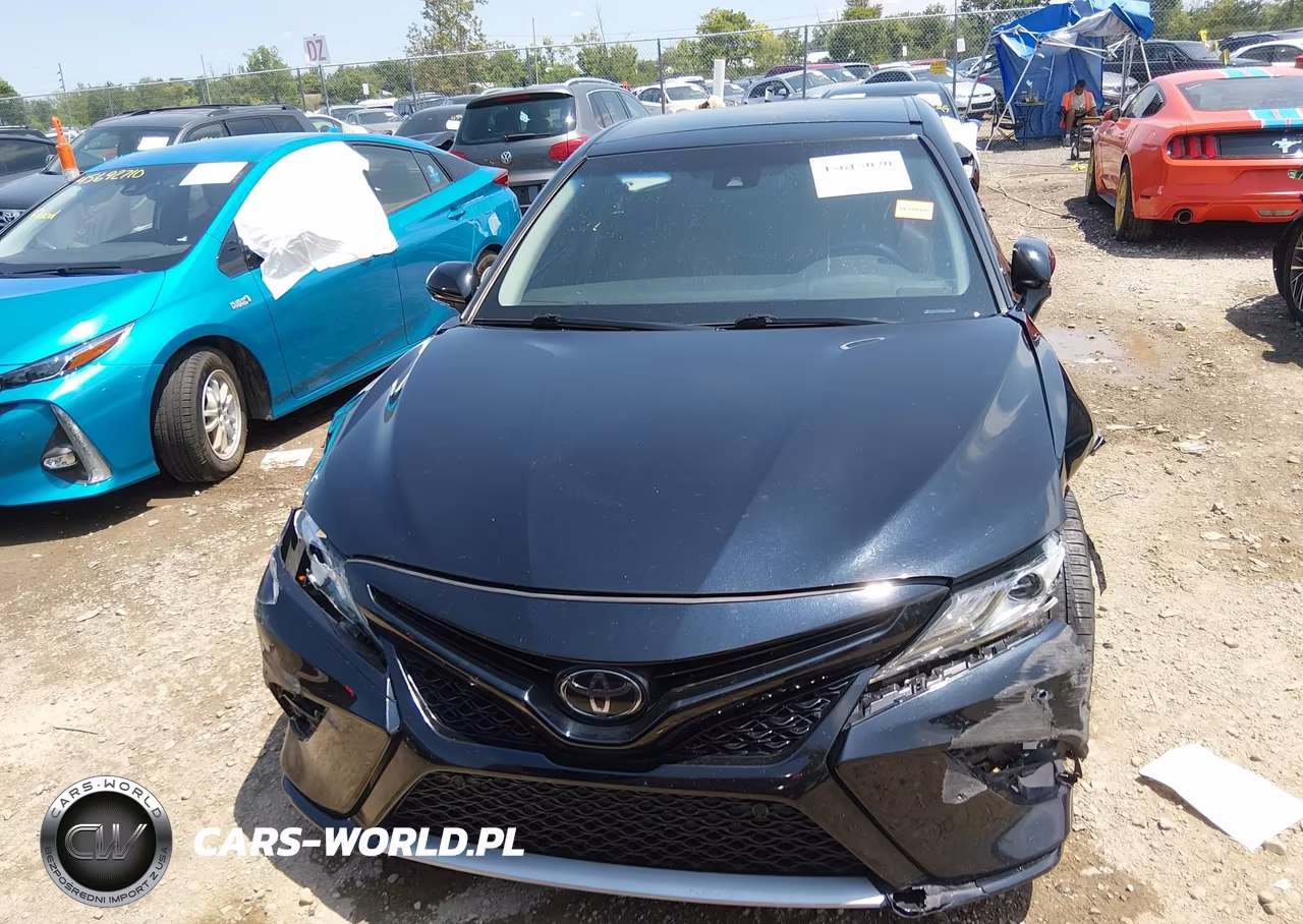 2018 Toyota Camry Xse VIN:4T1B61HK4JU146460 - 12