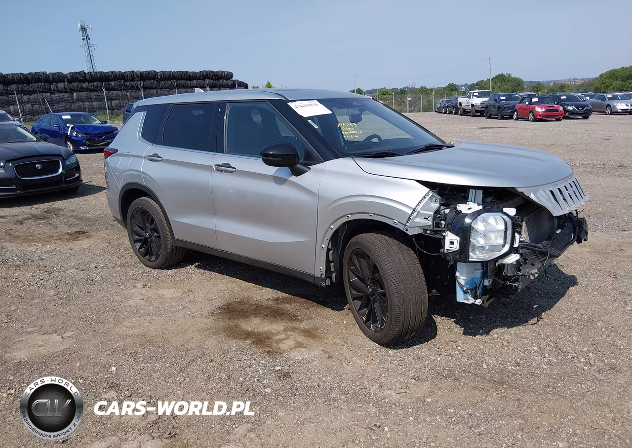 2022 Mitsubishi Outlander Black Edition 2Wd-Se 2.5 2Wd-Se Launch Edition 2Wd – zdjęcie 1 z 17