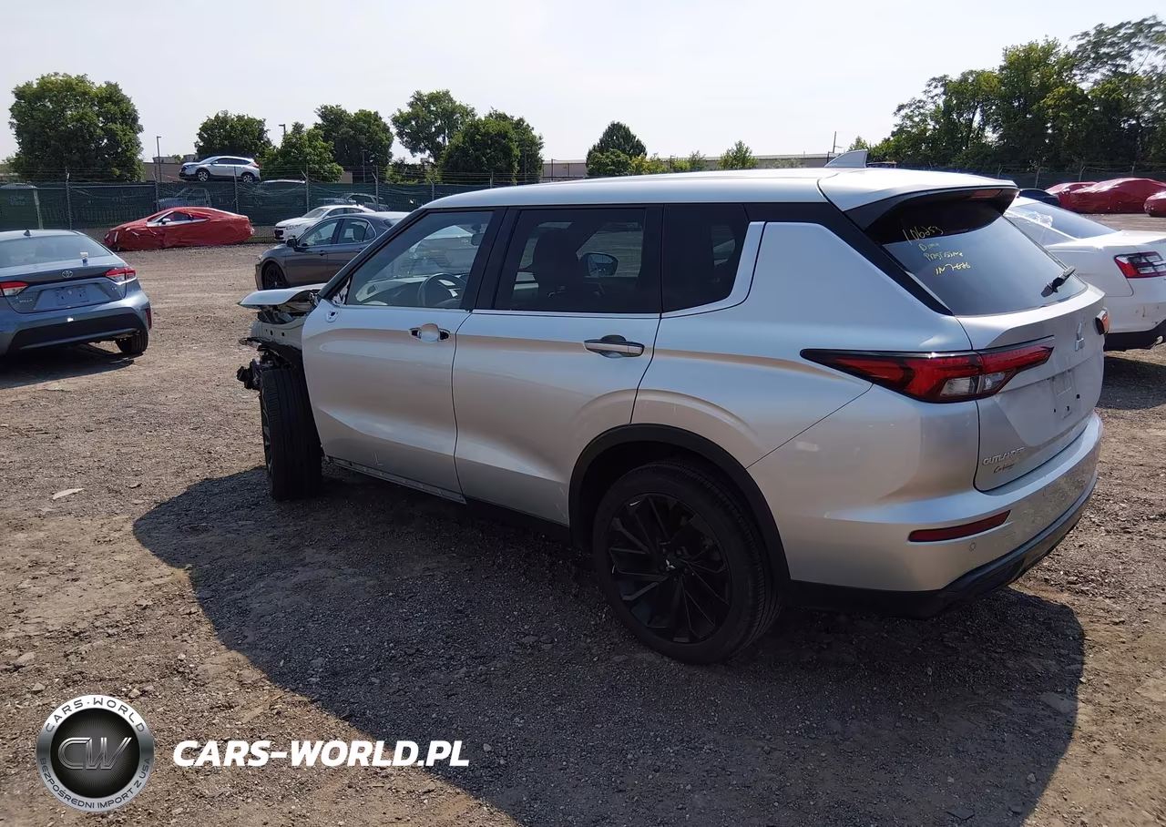 2022 Mitsubishi Outlander Black Edition 2Wd-Se 2.5 2Wd-Se Launch Edition 2Wd VIN:JA4J3UA82NZ077909 - 3