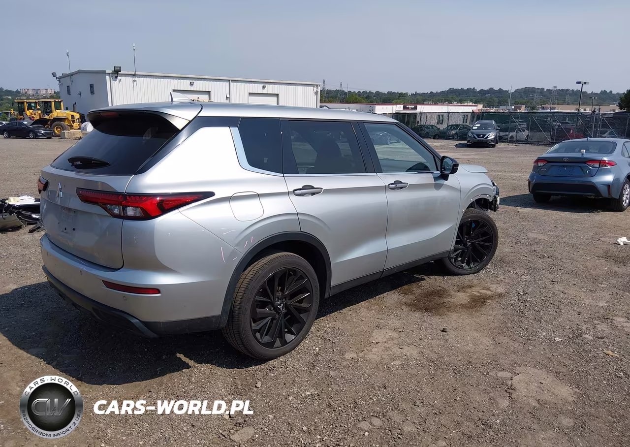 2022 Mitsubishi Outlander Black Edition 2Wd-Se 2.5 2Wd-Se Launch Edition 2Wd VIN:JA4J3UA82NZ077909 - 4