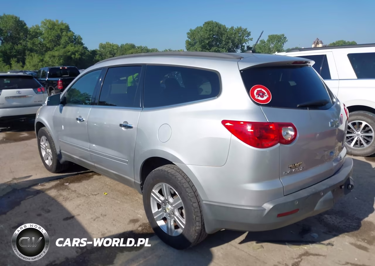2010 Chevrolet Traverse Lt VIN:1GNLRFED3AS110197 - 3