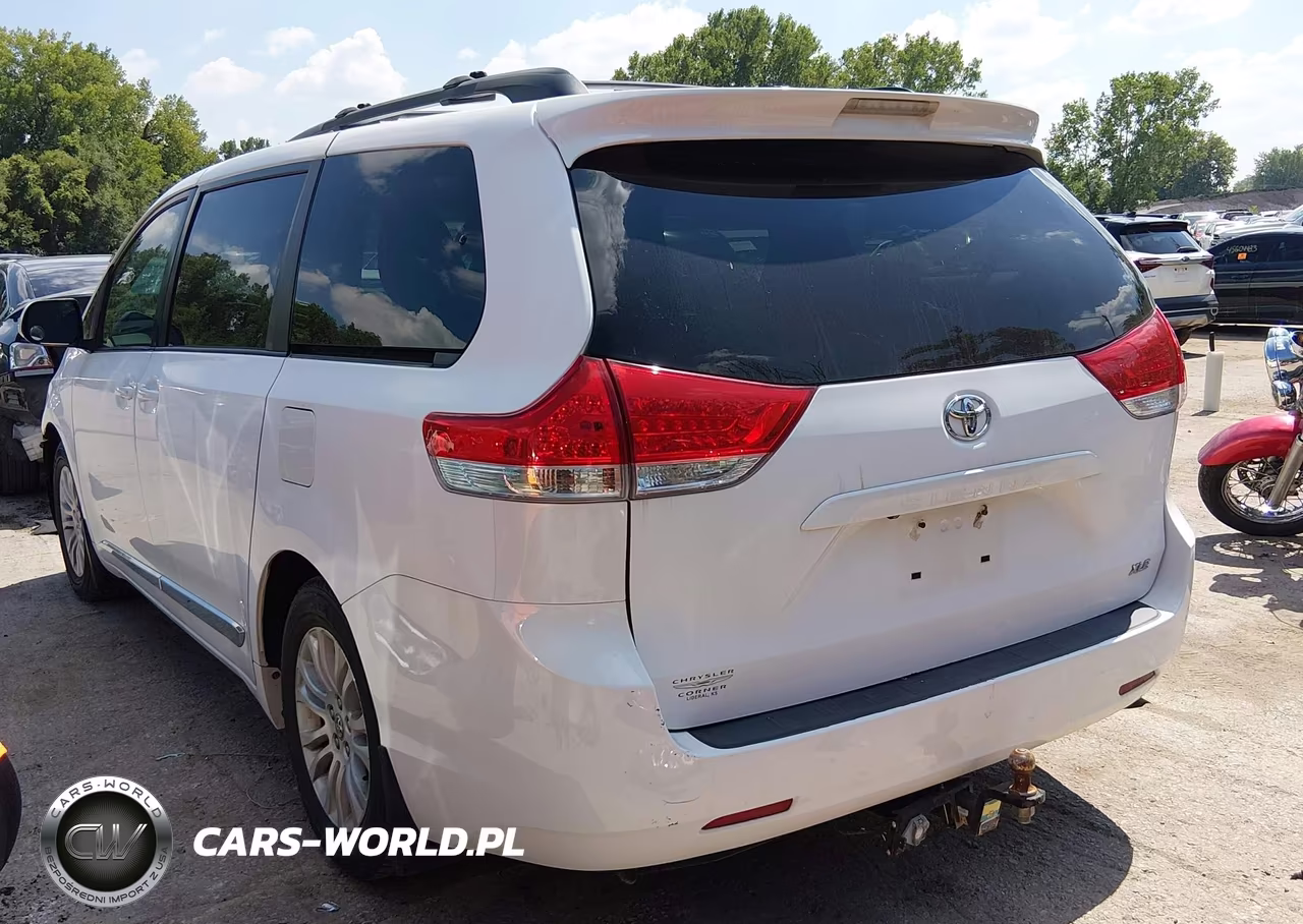 2011 Toyota Sienna Xle V6 VIN:5TDYK3DC2BS165180 - 3
