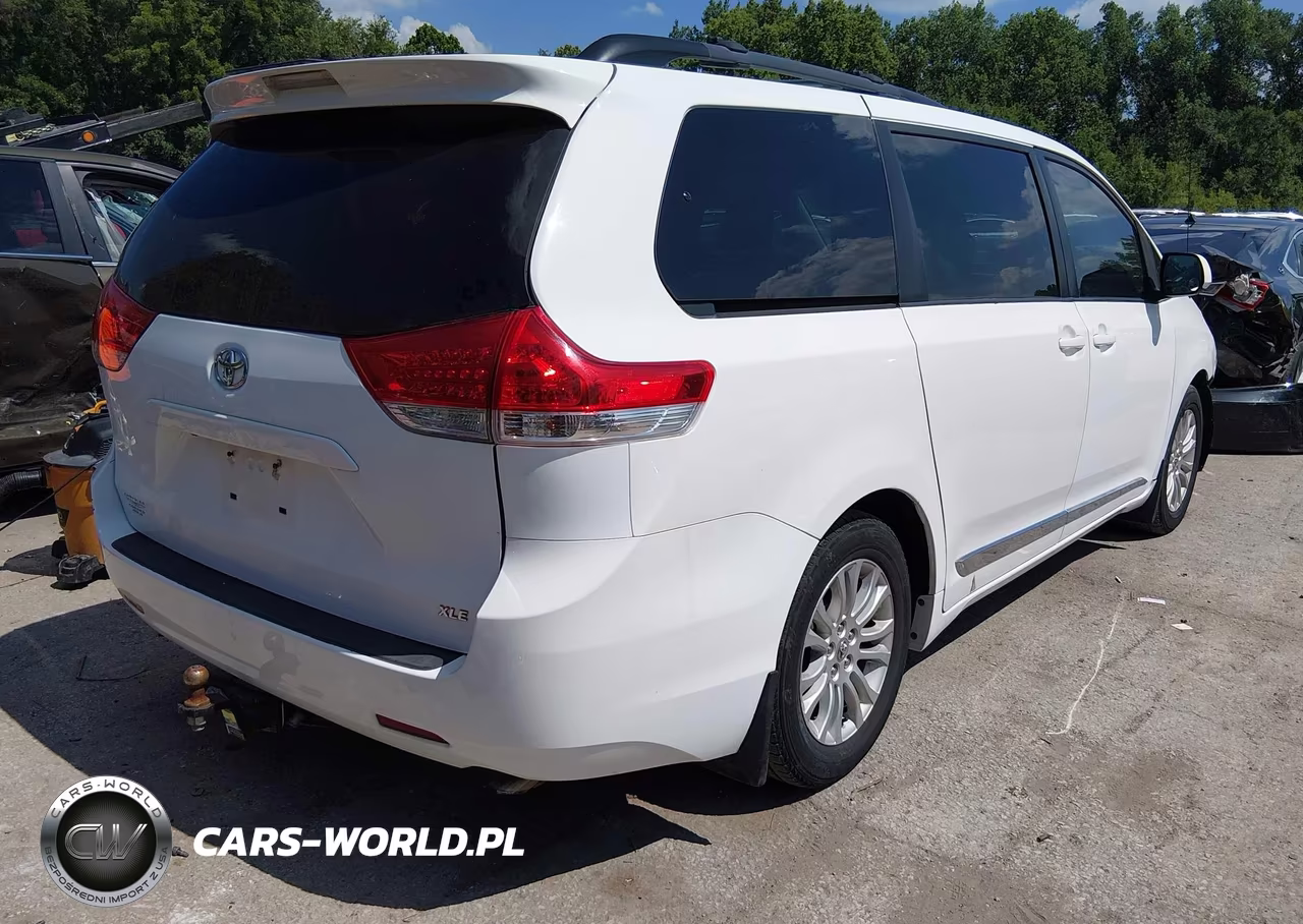 2011 Toyota Sienna Xle V6 VIN:5TDYK3DC2BS165180 - 4