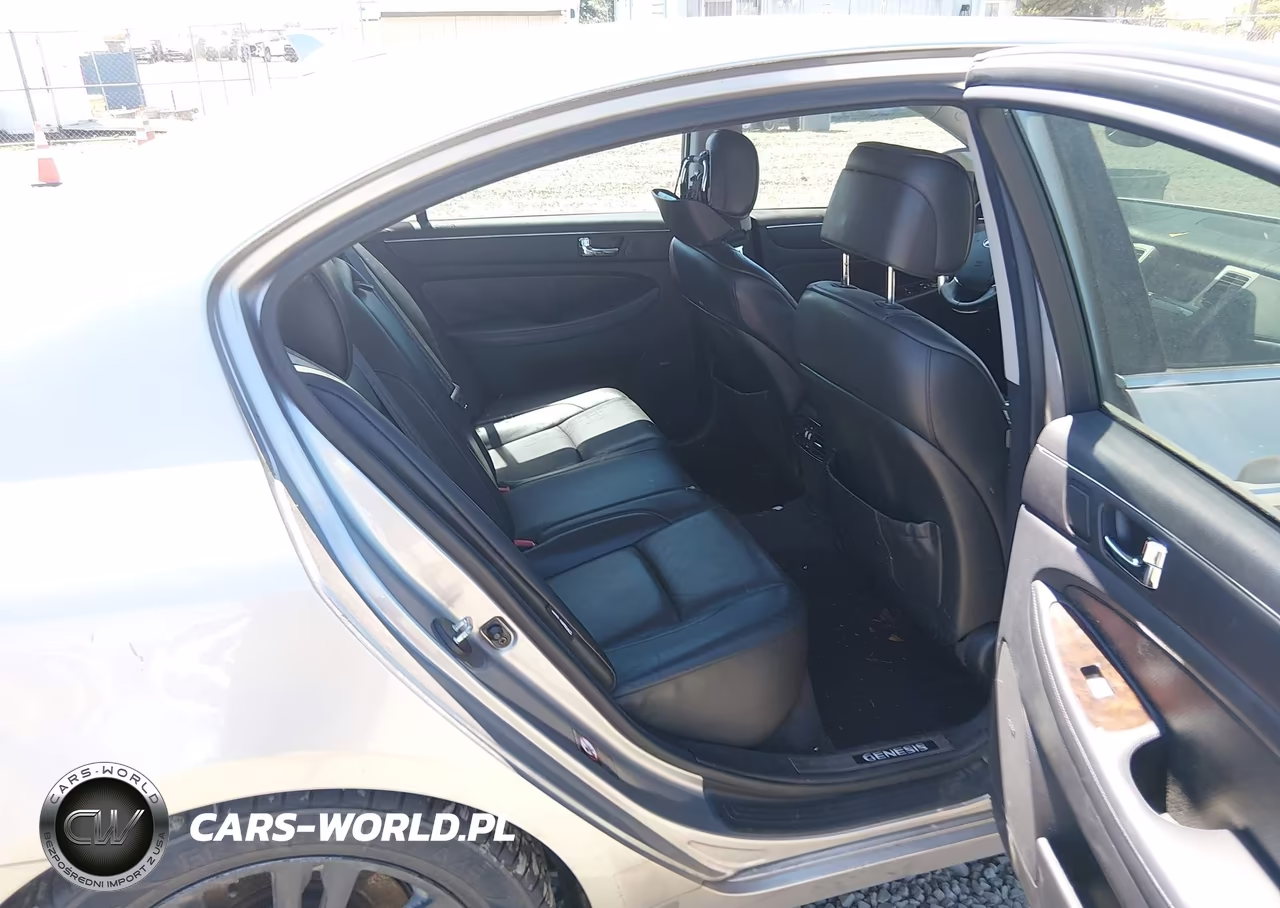 2010 Hyundai Genesis 4.6 VIN:KMHGC4DF5AU072491 - 8