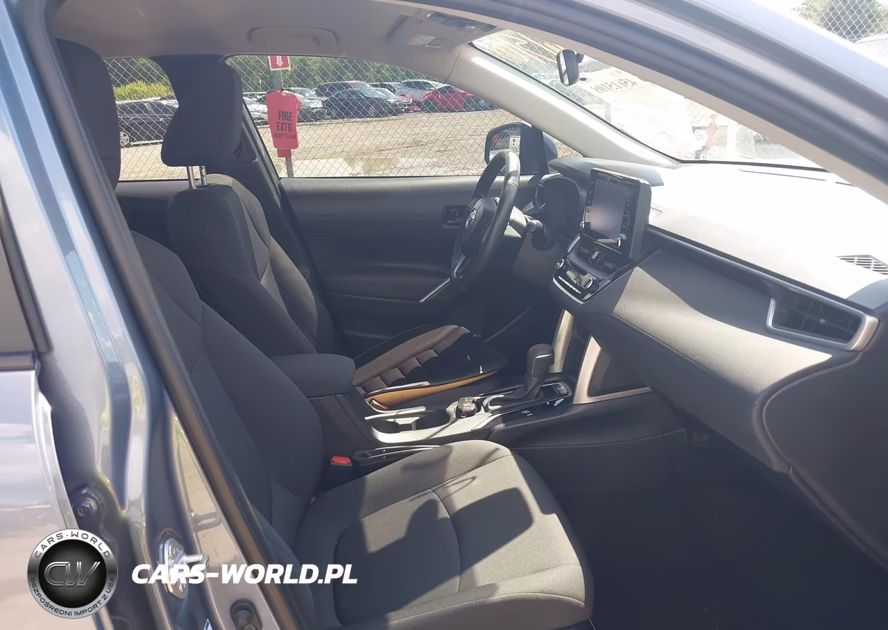 2022 Toyota Corolla Cross Le VIN:7MUCAABG4NV027528 - 5