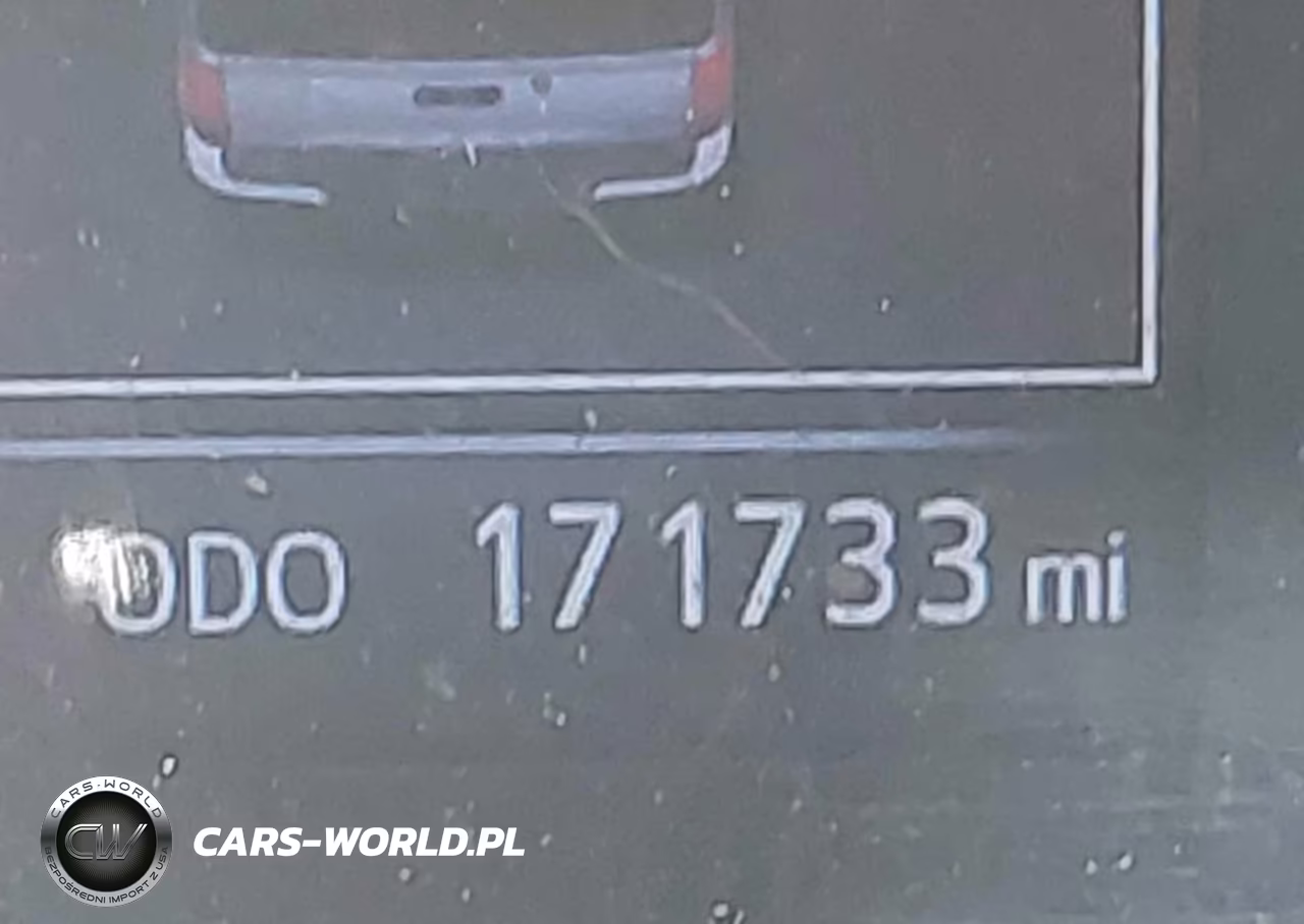 2018 Toyota Tacoma Sr VIN:5TFRX5GN8JX107520 - 16