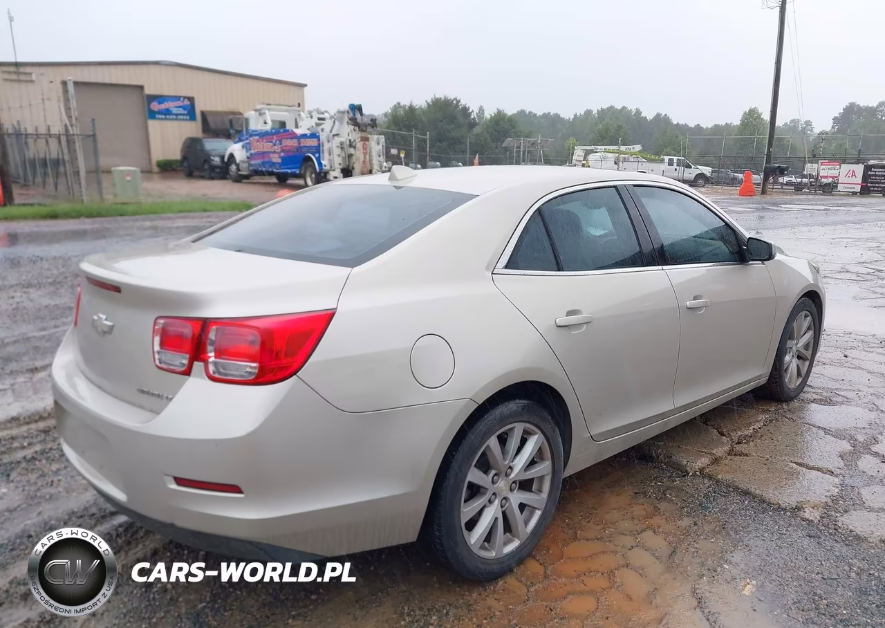 2013 Chevrolet Malibu 2Lt VIN:1G11E5SA1DF174535 - 4