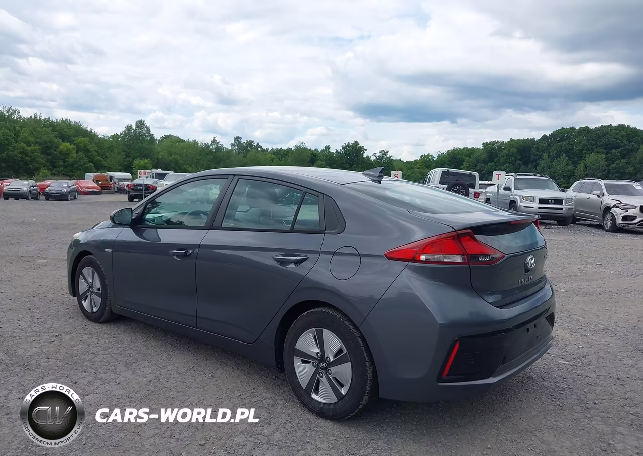 2018 Hyundai Ioniq Hybrid Blue VIN:KMHC65LC3JU100937 - 3