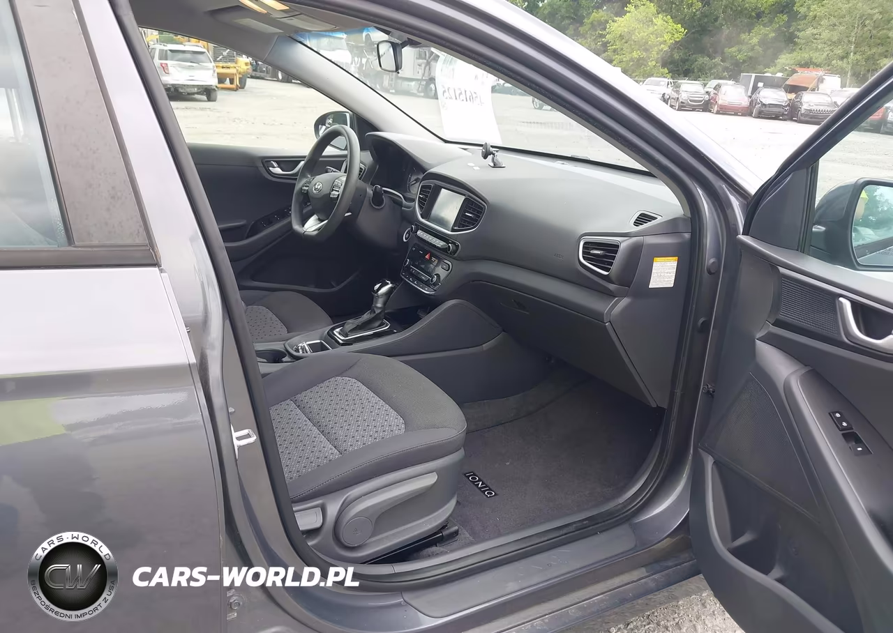 2018 Hyundai Ioniq Hybrid Blue VIN:KMHC65LC3JU100937 - 5