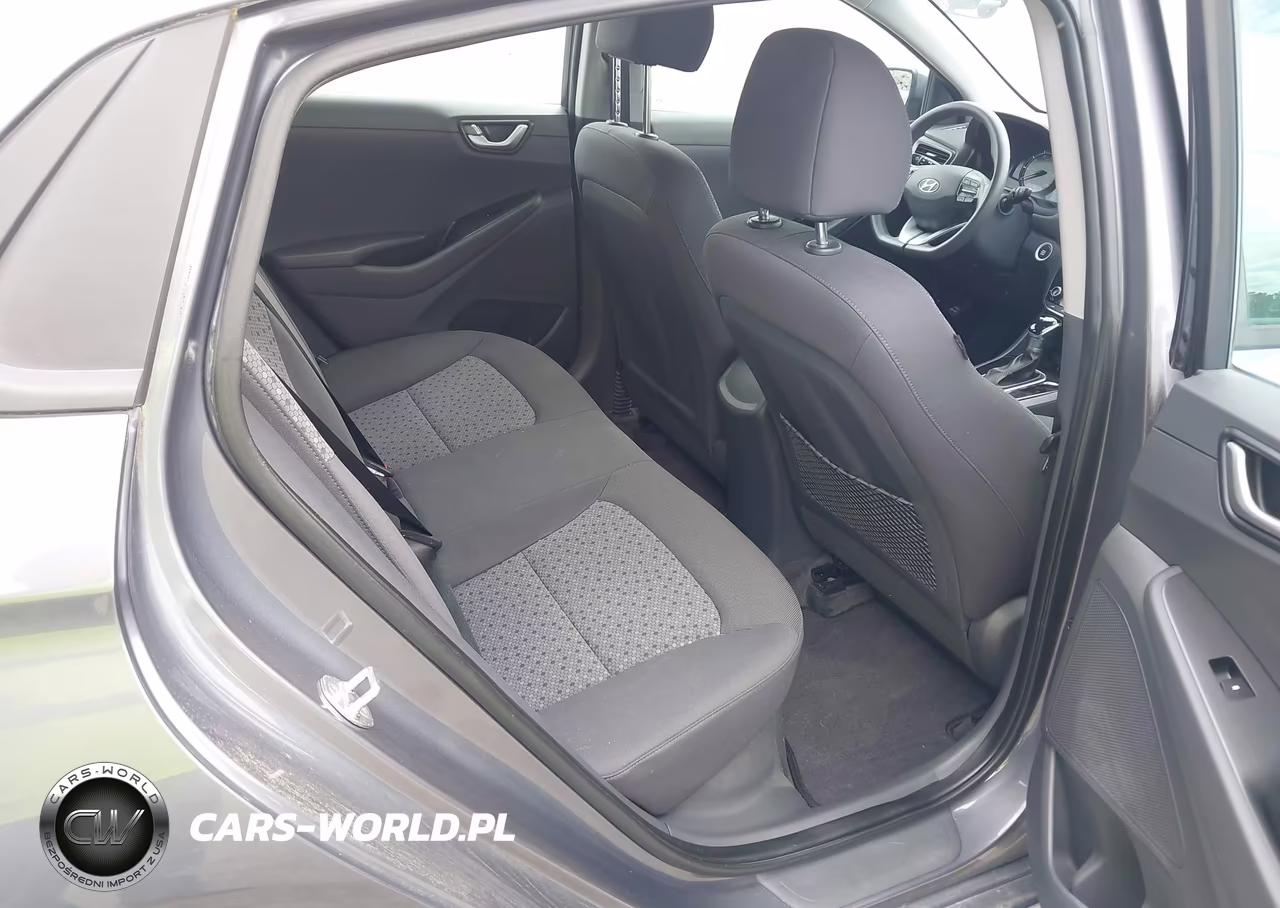 2018 Hyundai Ioniq Hybrid Blue VIN:KMHC65LC3JU100937 - 8
