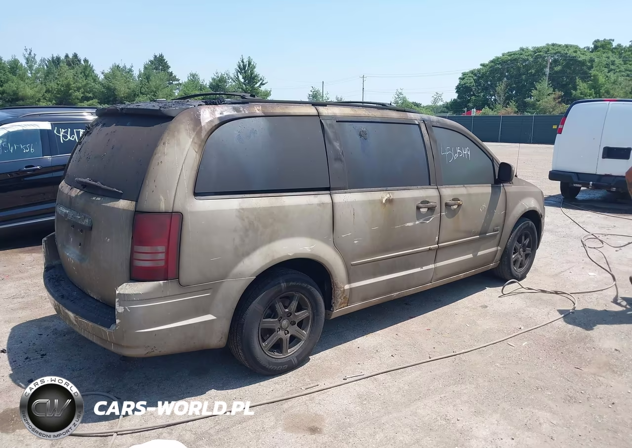 2008 Chrysler Town & Country Touring VIN:2A8HR54P98R729704 - 4