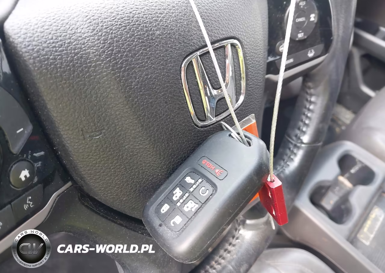 2018 Honda Odyssey Elite VIN:5FNRL6H96JB107612 - 11