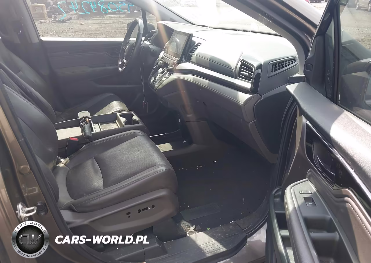 2018 Honda Odyssey Elite VIN:5FNRL6H96JB107612 - 5