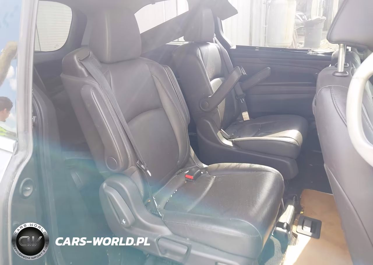 2018 Honda Odyssey Elite VIN:5FNRL6H96JB107612 - 8