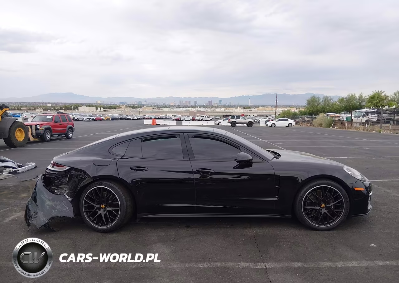 2023 Porsche Panamera 4-4 Platinum Edition-Platinum Edition VIN:WP0AJ2A78PL102065 - 13