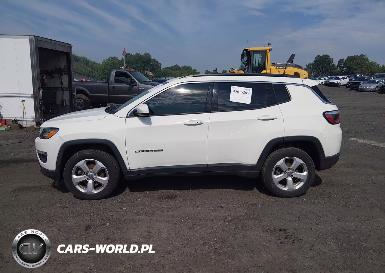 2019 Jeep Compass Latitude 4X4 VIN:3C4NJDBB0KT652924 - 14