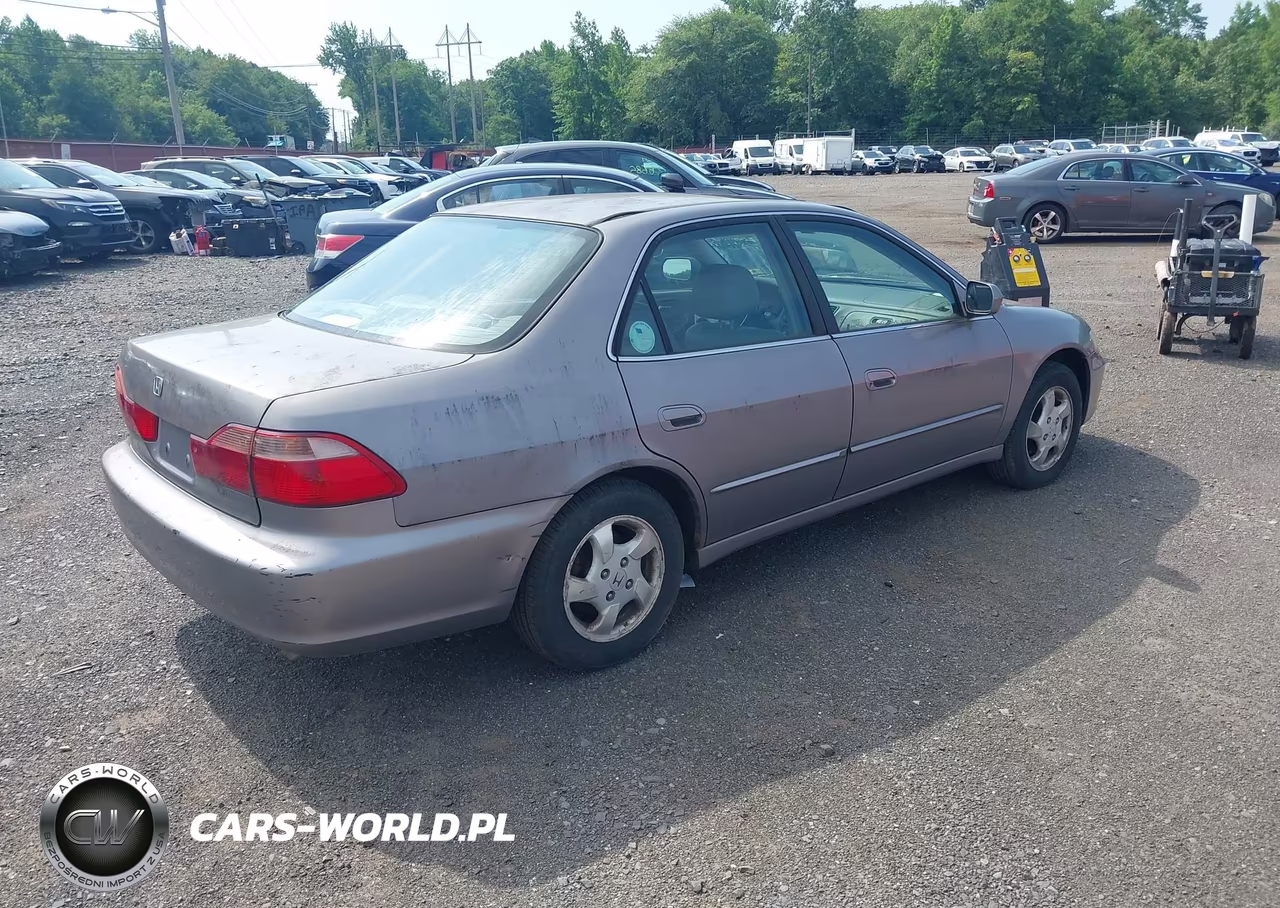 2000 Honda Accord 2.3 Ex VIN:1HGCG6685YA125205 - 4
