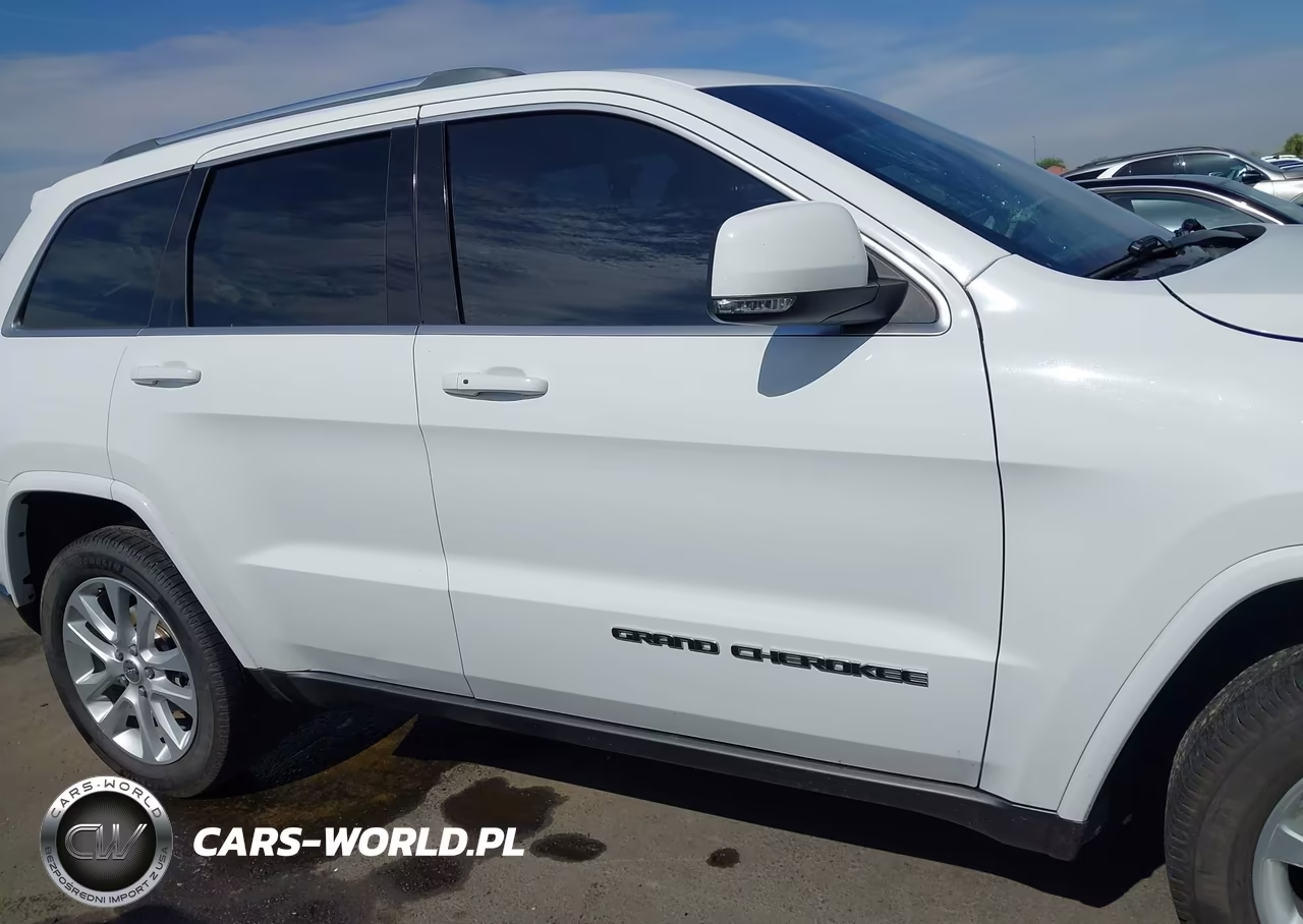 2018 Jeep Grand Cherokee Sterling Edition 4X4 VIN:1C4RJFBT4JC204184 - 13