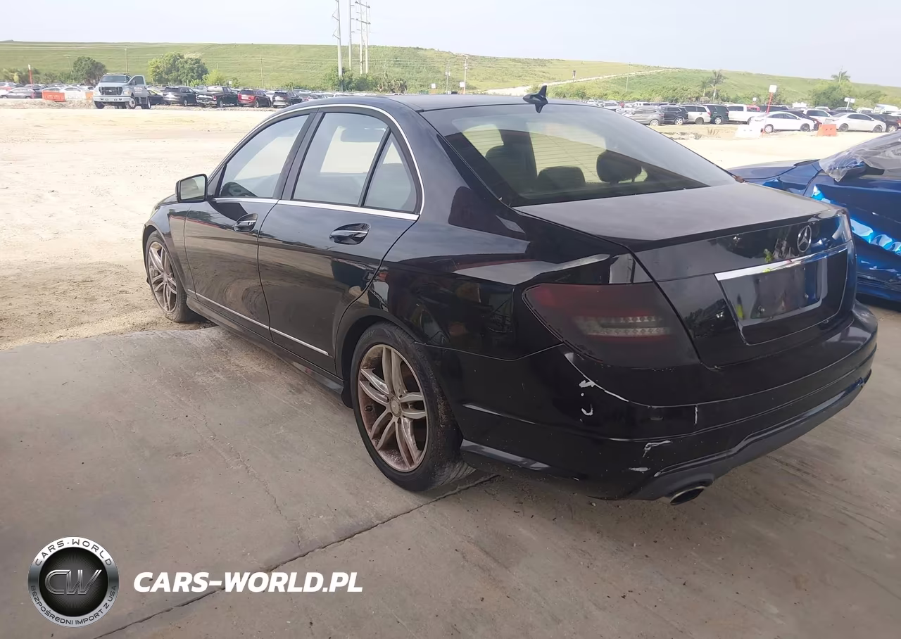 2013 Mercedes-Benz C 250 Sport VIN:WDDGF4HBXDR269981 - 3