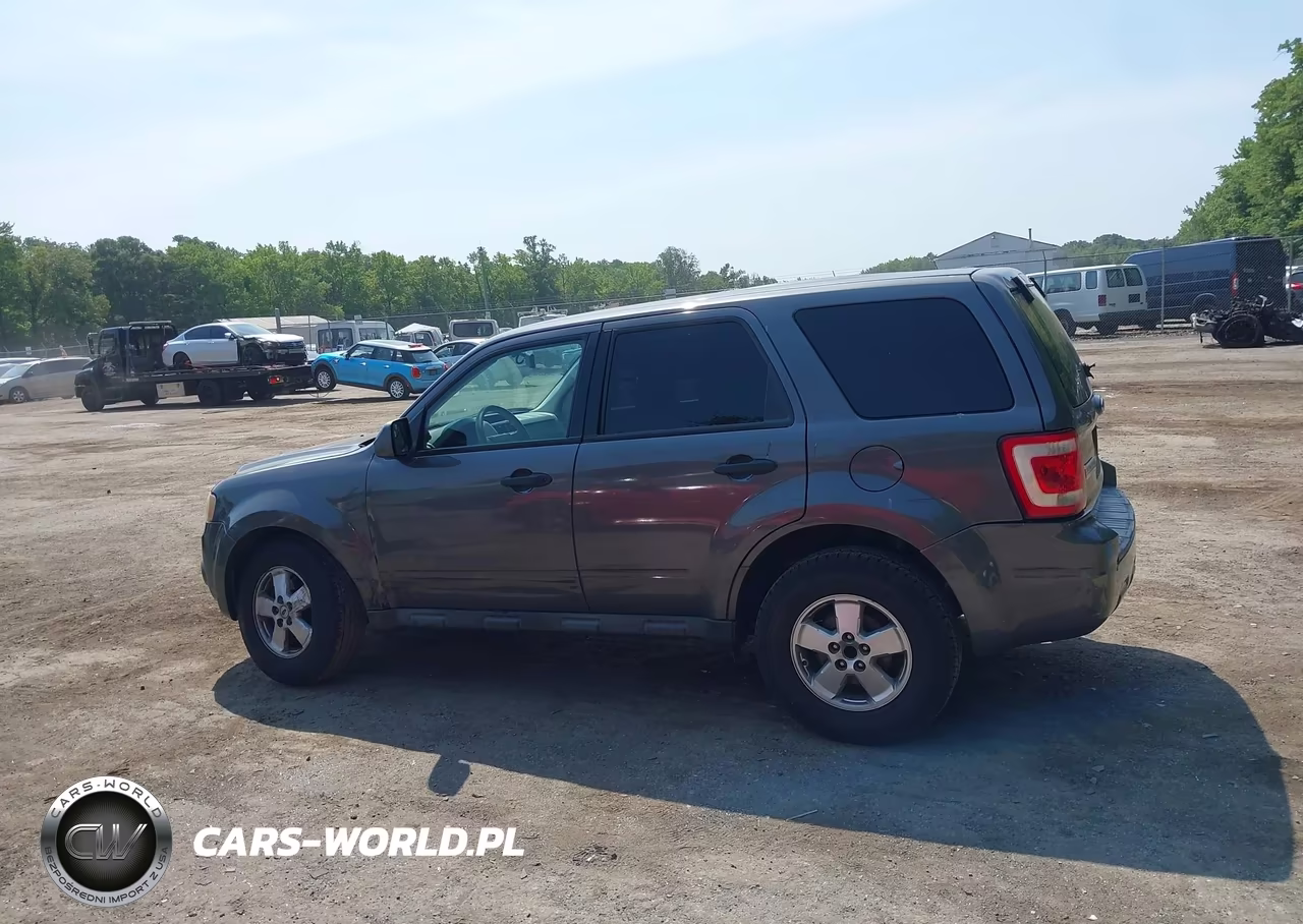 2010 Ford Escape Xls VIN:1FMCU0C76AKD15431 - 14