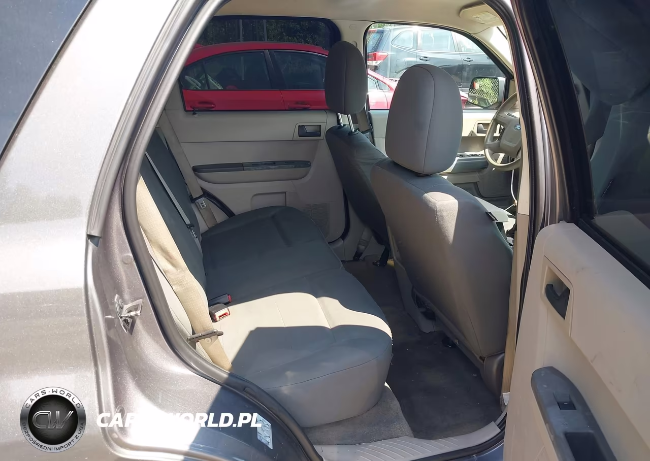 2010 Ford Escape Xls VIN:1FMCU0C76AKD15431 - 8