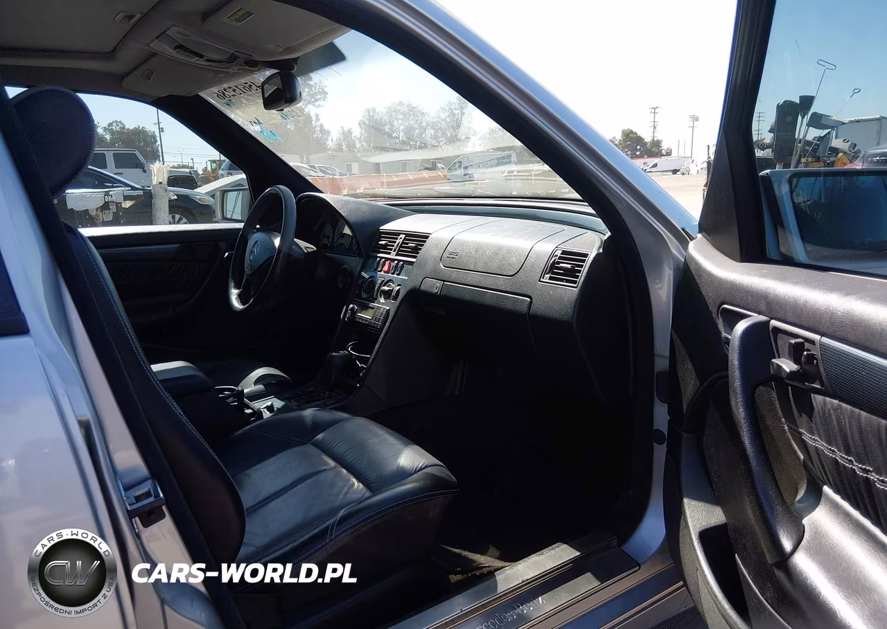 2000 Mercedes-Benz C 230 Kompressor VIN:WDBHA24GXYA834042 - 5