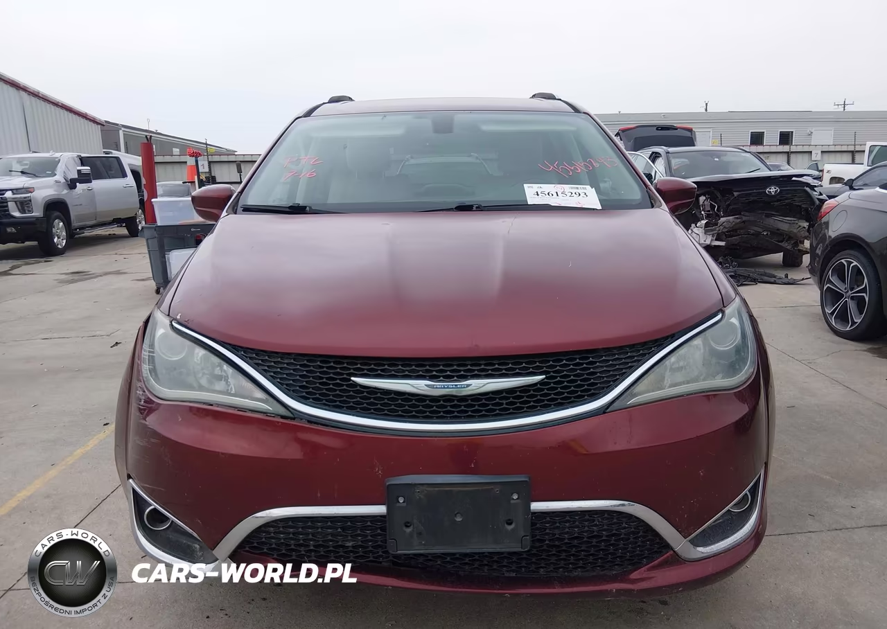 2017 Chrysler Pacifica Touring-L Plus VIN:2C4RC1EG5HR770335 - 12