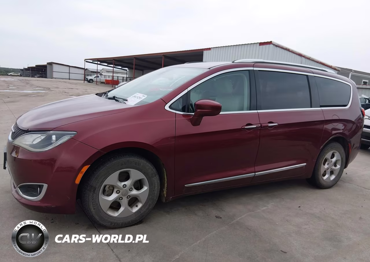 2017 Chrysler Pacifica Touring-L Plus VIN:2C4RC1EG5HR770335 - 14