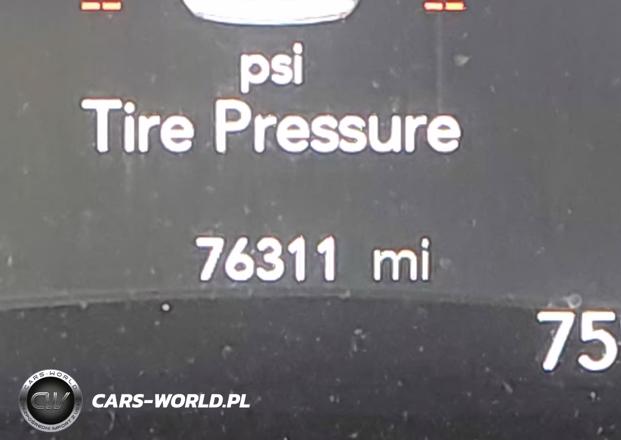 2017 Chrysler Pacifica Touring-L Plus VIN:2C4RC1EG5HR770335 - 15