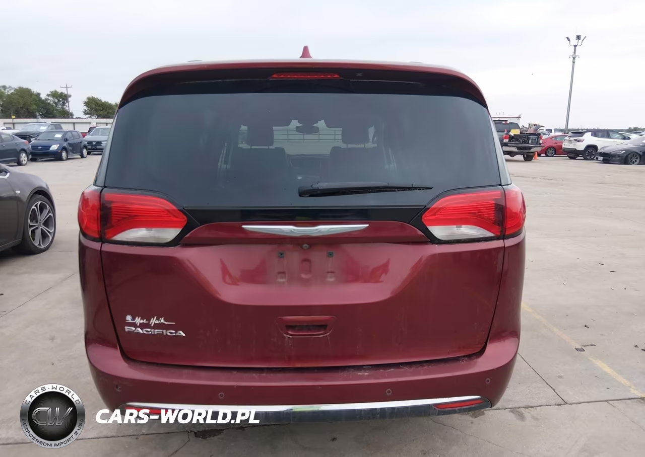 2017 Chrysler Pacifica Touring-L Plus VIN:2C4RC1EG5HR770335 - 16