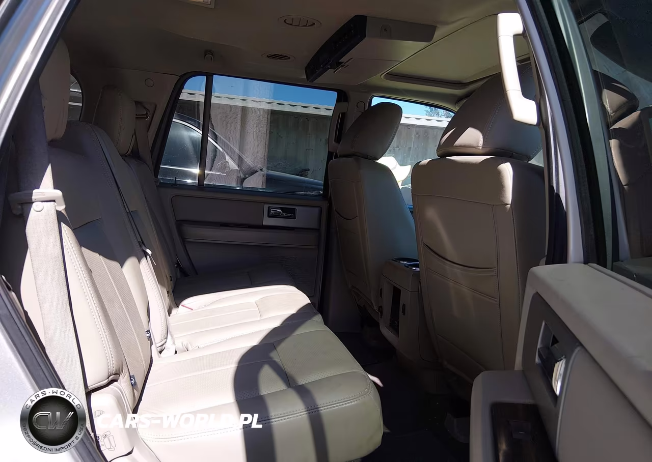 2010 Ford Expedition Limited VIN:1FMJU1K59AEB72356 - 8