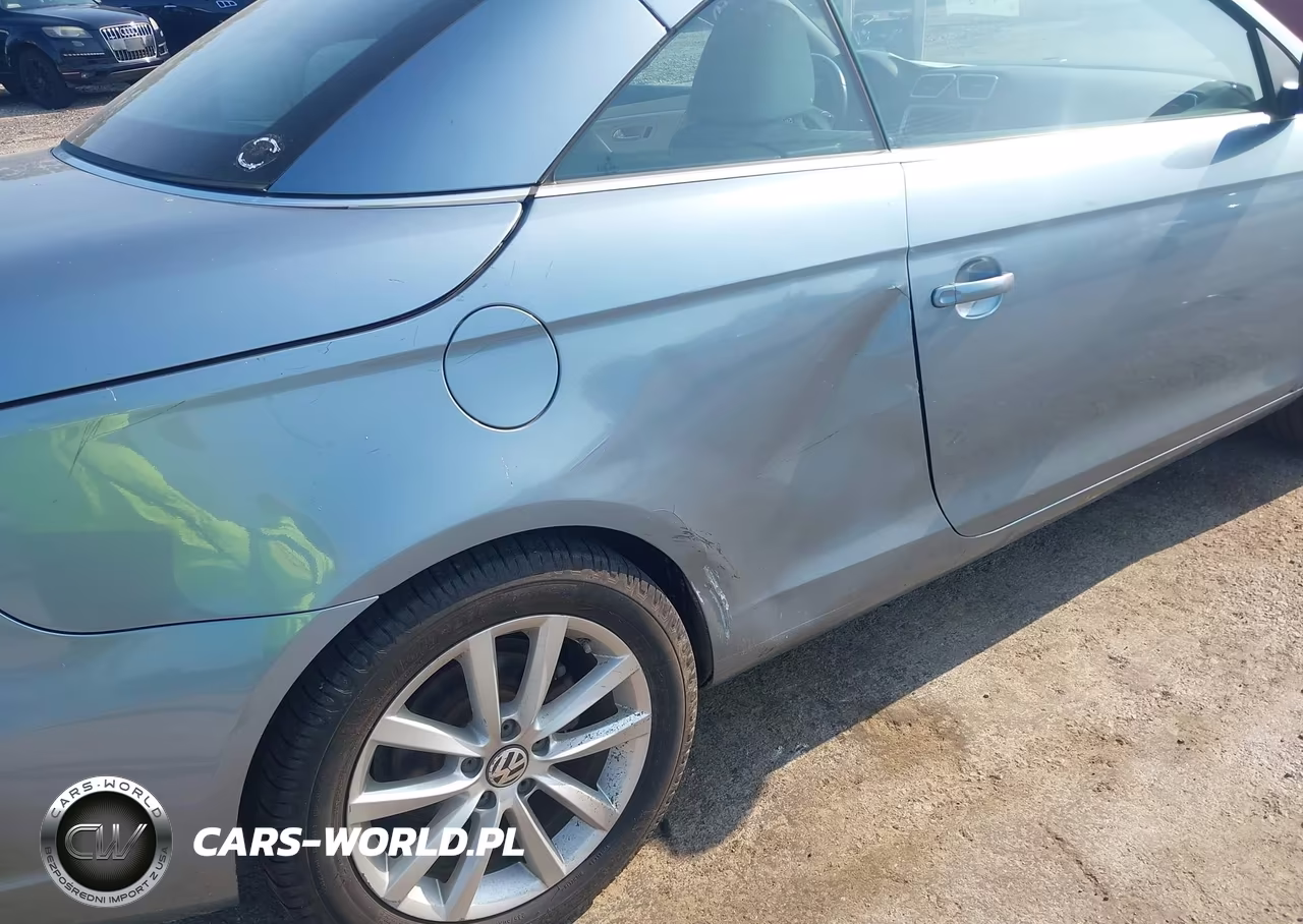 2015 Volkswagen Eos Komfort Edition VIN:WVWBW8AH3FV002525 - 6