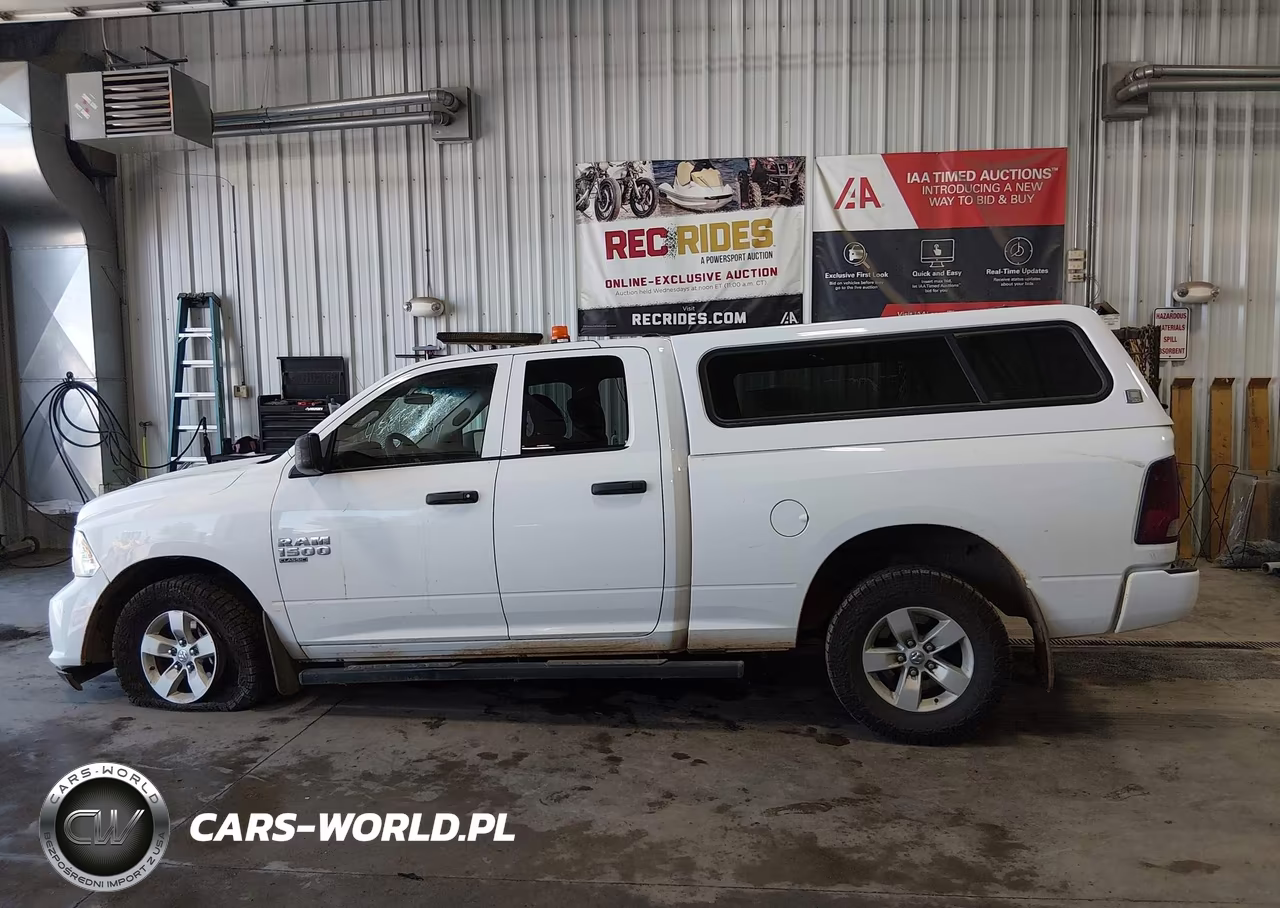 2019 Ram 1500 Classic Express 4X4 6'4 Box VIN:1C6RR7FG2KS631700 - 14