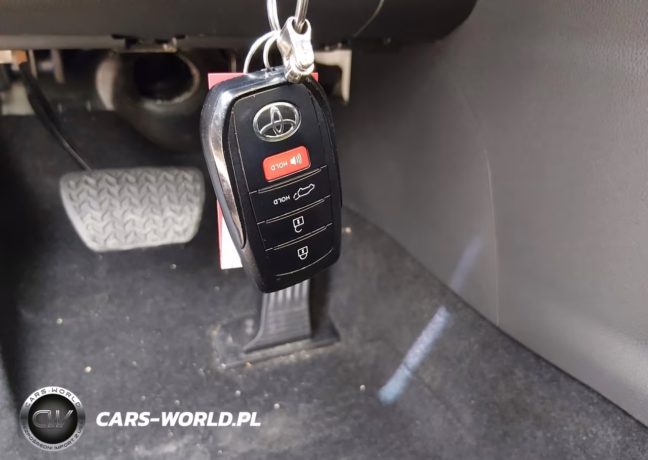 2023 Toyota Venza Limited VIN:JTEAAAAH1PJ133216 - 11