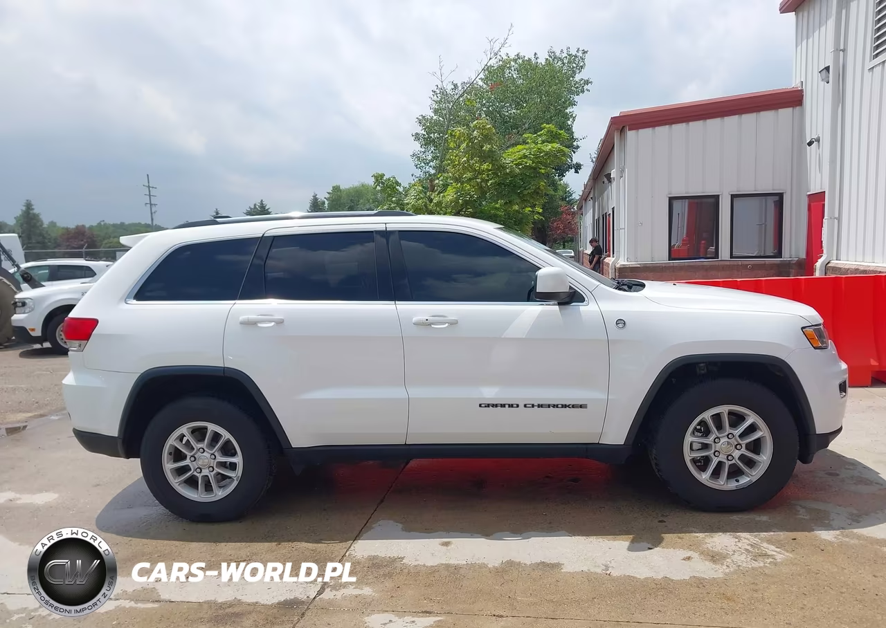 2019 Jeep Grand Cherokee Laredo E 4X4 VIN:1C4RJFAG6KC748630 - 14