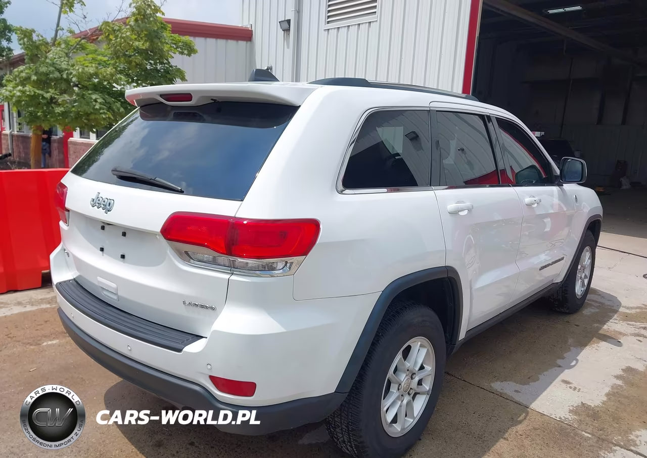 2019 Jeep Grand Cherokee Laredo E 4X4 VIN:1C4RJFAG6KC748630 - 4