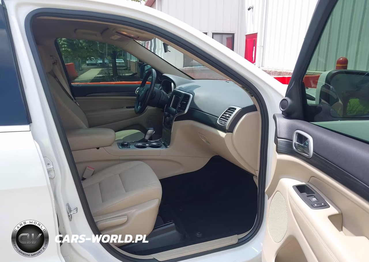 2019 Jeep Grand Cherokee Laredo E 4X4 VIN:1C4RJFAG6KC748630 - 5
