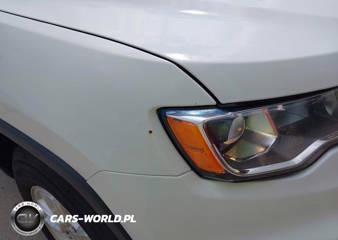 2019 Jeep Grand Cherokee Laredo E 4X4 VIN:1C4RJFAG6KC748630 - 6