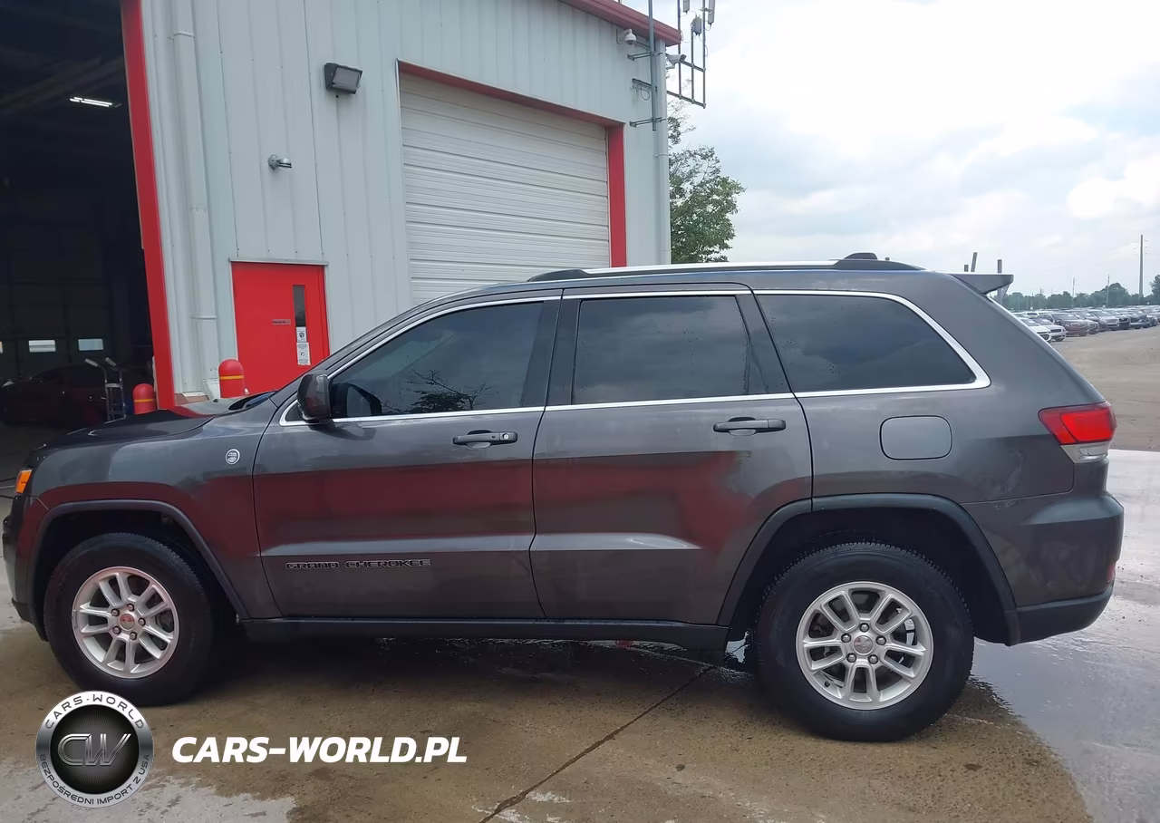 2020 Jeep Grand Cherokee Laredo E 4X4 VIN:1C4RJFAG1LC330879 - 15
