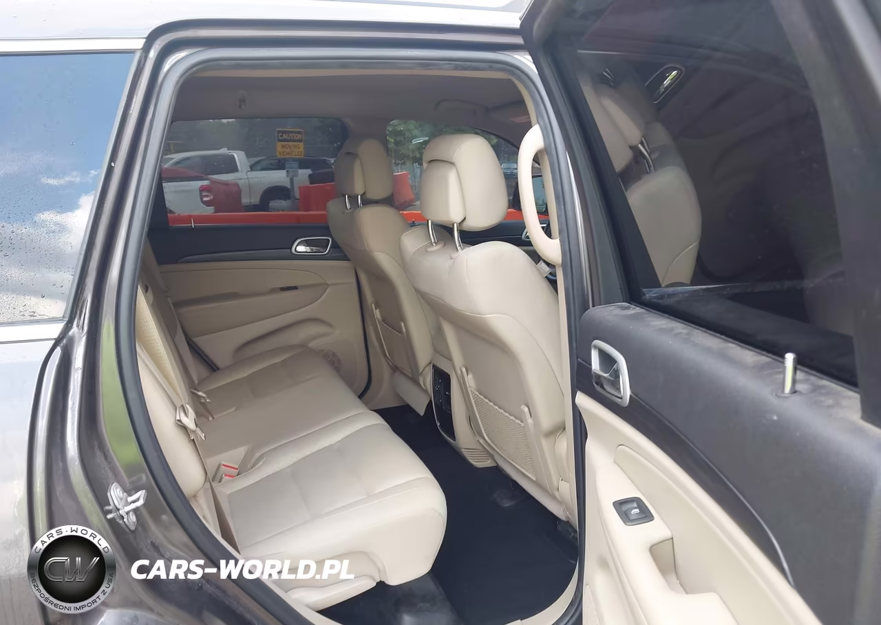 2020 Jeep Grand Cherokee Laredo E 4X4 VIN:1C4RJFAG1LC330879 - 8