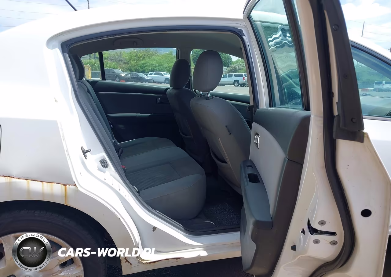 2010 Nissan Sentra 2.0S VIN:3N1AB6AP7AL729651 - 8