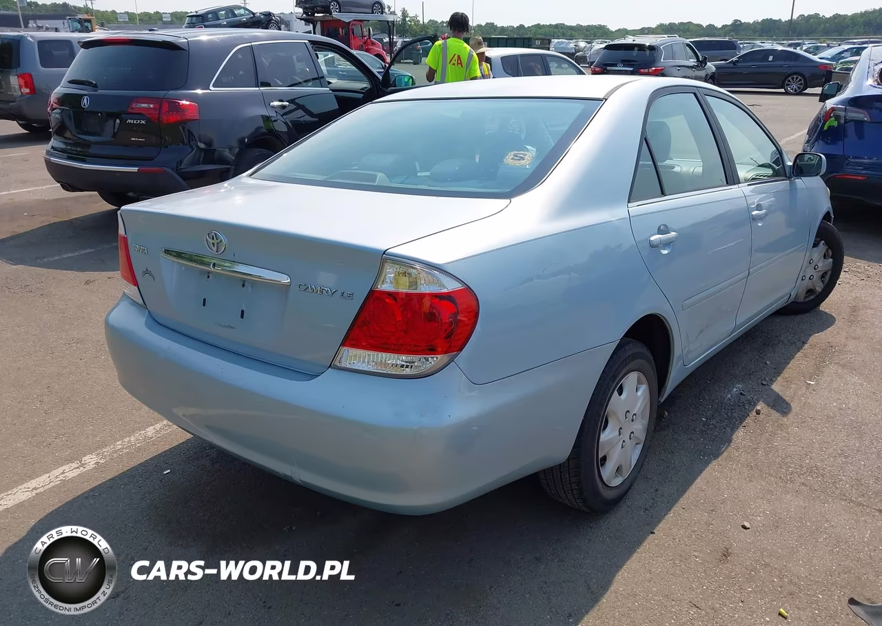 2006 Toyota Camry Le VIN:4T1BE32KX6U687978 - 4