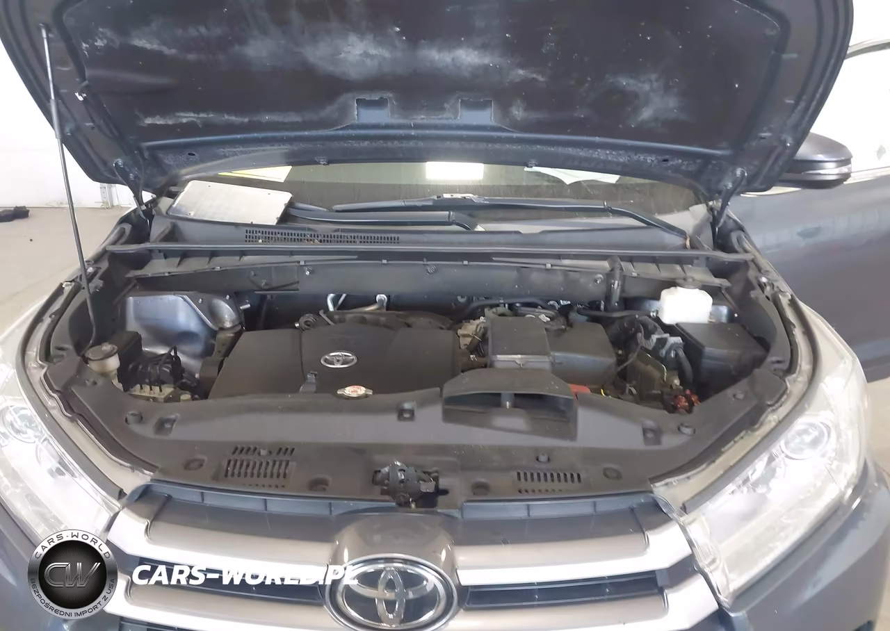 2019 Toyota Highlander Le Plus VIN:5TDBZRFH0KS998229 - 10