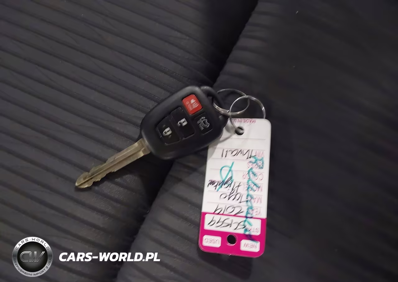 2019 Toyota Highlander Le Plus VIN:5TDBZRFH0KS998229 - 11